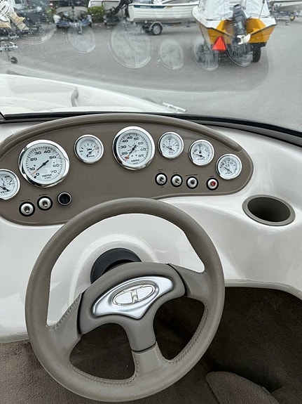 Tahoe Q4 (2004) + Mercruiser 4,3L (220 HK) bowrider , fräsch 12 of 12