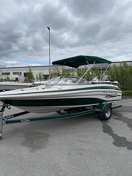 Tahoe Q4 (2004) + Mercruiser 4,3L (220 HK)