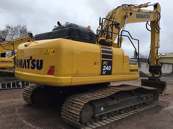 Komatsu PC 240 LC-11E0 6 of 16