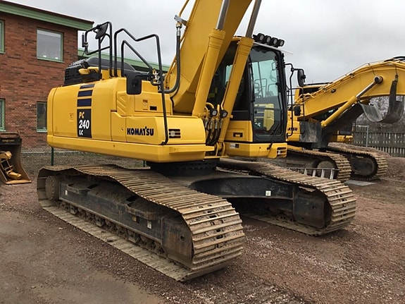 Komatsu PC 240 LC-11E0 7 of 16