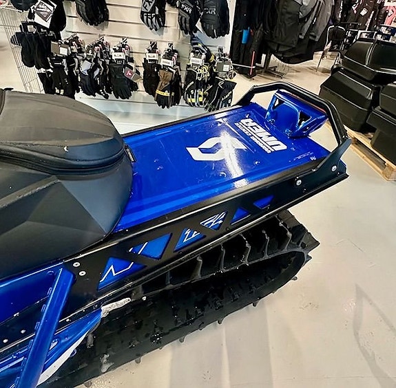 Yamaha MOUNTAIN MAX 800 2 of 3