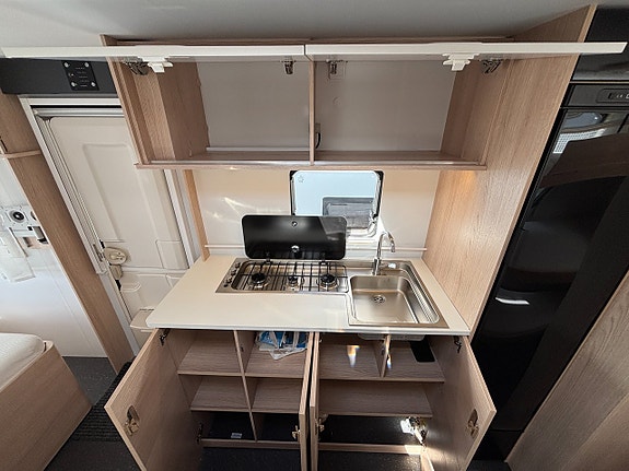 Adria AVIVA 563 PT * Barnkammare *1500 kg* 1782kr/månad 10 of 15