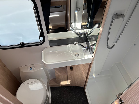 Adria AVIVA 563 PT * Barnkammare *1500 kg* 1782kr/månad 13 of 15