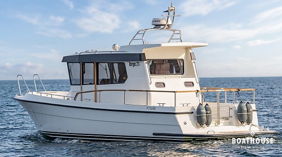 Targa 27.2 | Volvo Penta D6-340A-G, DPI-A 5 of 5