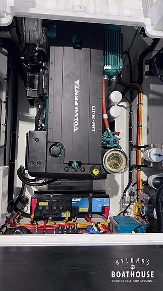 Targa 27.2 | Volvo Penta D6-340A-G, DPI-A 22 of 22