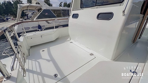 Targa 27.2 | Volvo Penta D6-340A-G, DPI-A 8 of 22