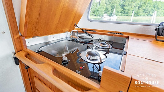 Targa 27.2 | Volvo Penta D6-340A-G, DPI-A 14 of 22