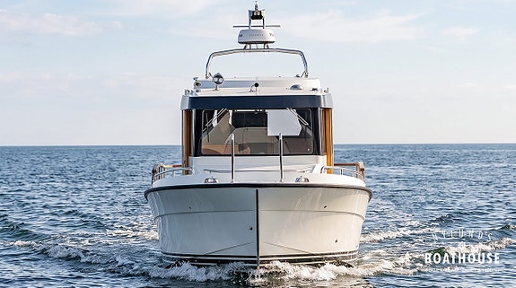 Targa 27.2 | Volvo Penta D6-340A-G, DPI-A 7 of 22