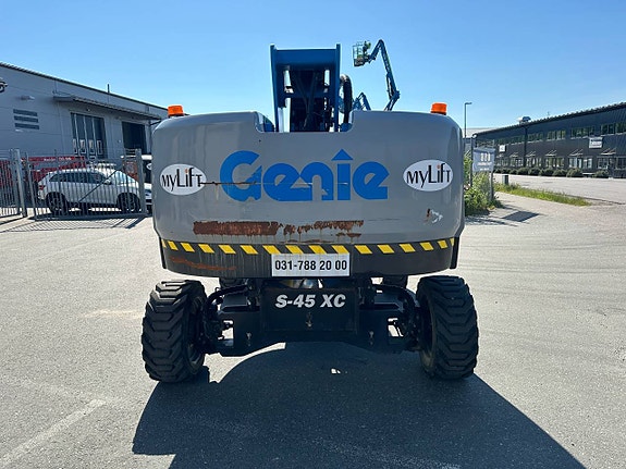Bomlift Diesel Genie S45 XC 8 of 12