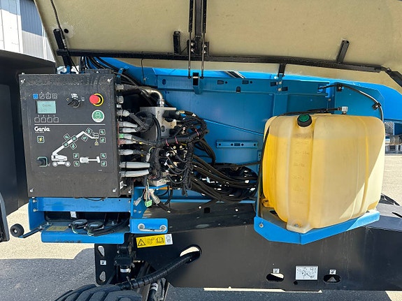 Bomlift Diesel Genie S45 XC 11 of 12