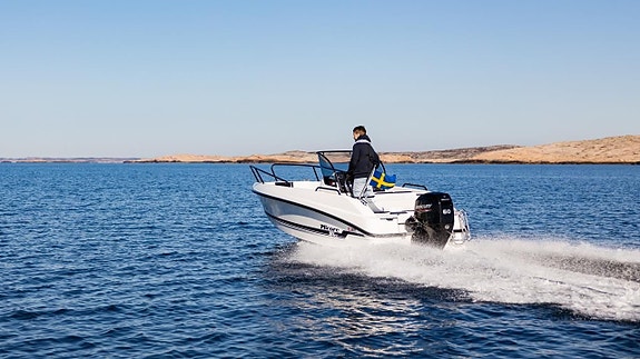 Micore 53 CC -24 Mercury F100ELPT -24 All Inclusive 5 of 30