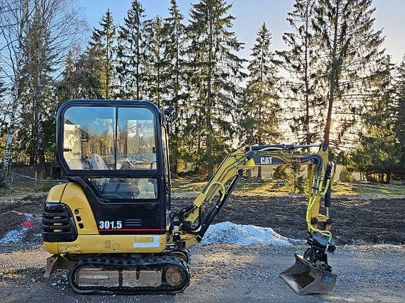 Minigrävare Stubbfräs Flishugg för uthyrning