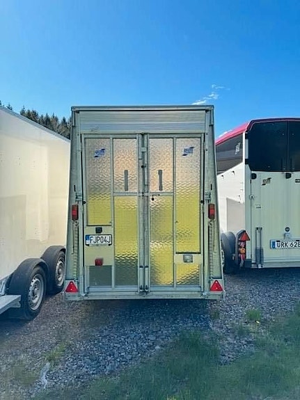 Ifor Williams BV105 4 of 7
