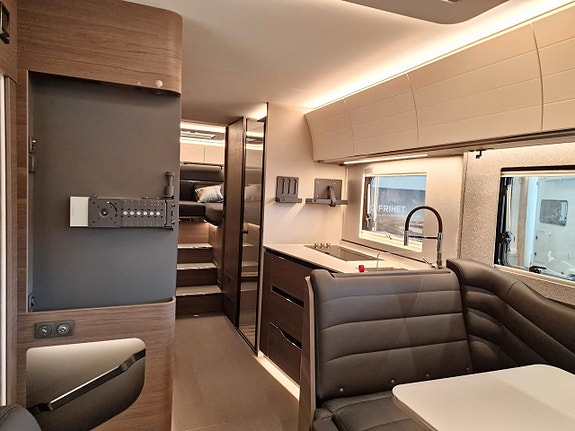 Adria Super Sonic 890 LL (Hydben+AC+Aut+Ugn+ALDE) 15 of 28