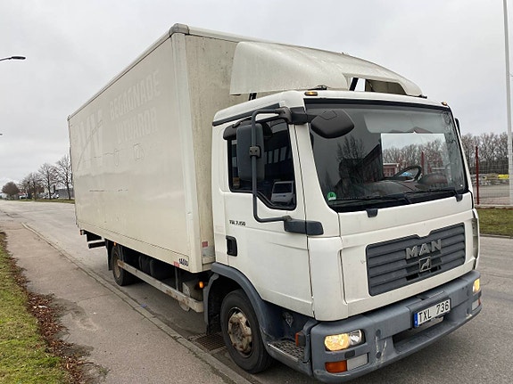 MAN TGL 7.150 4X2 2 of 6