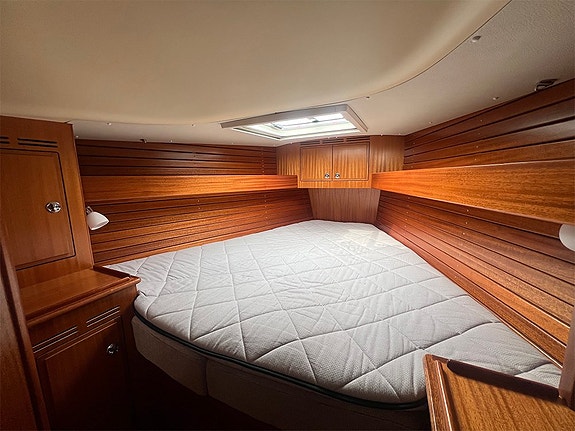 Hallberg-Rassy 340 8 of 11