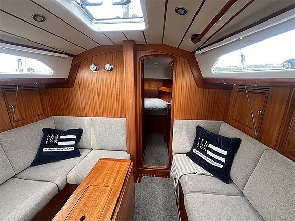 Hallberg-Rassy 340 9 of 11