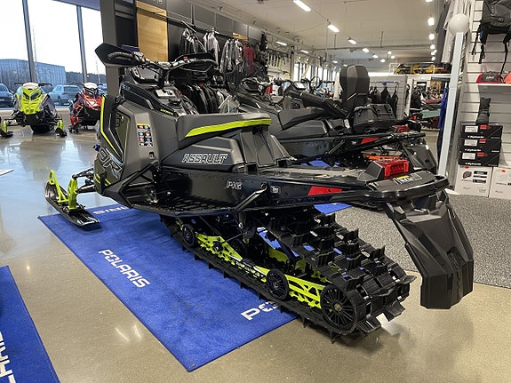 Polaris 9R SWITCHBACK ASSAULT ESCAPE 146 2 of 4