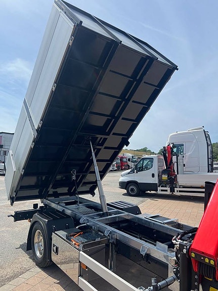 Iveco Daily 72C18 A8 Tippbil Palfinger Kran Fullutrustad 9 of 12