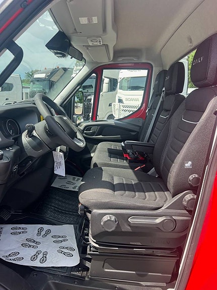 Iveco Daily 72C18 A8 Tippbil Palfinger Kran Fullutrustad 11 of 12