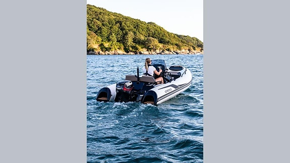 Grand GL 420 BE -26 Yamaha F50HETL -25 9 of 12