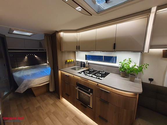 Kabe ROYAL 600 XL KS 3 of 17