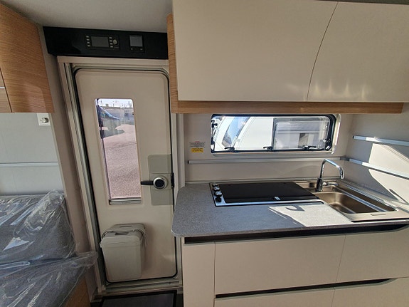 Adria Adora 593 UK 16 of 16