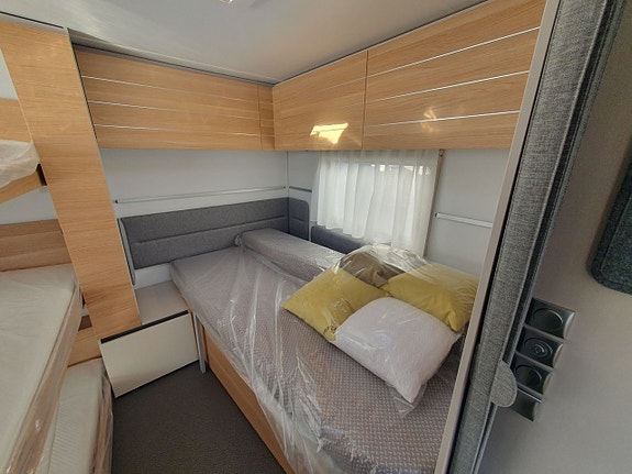 Adria Adora 593 UK 8 of 16