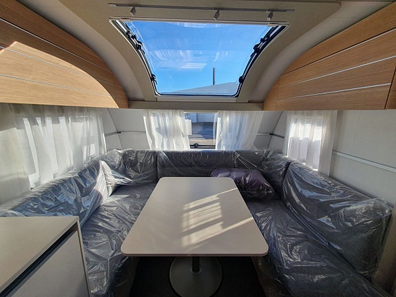 Adria Adora 593 UK 6 of 16