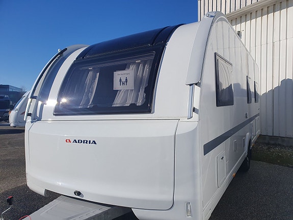 Adria Adora 593 UK 2 of 16