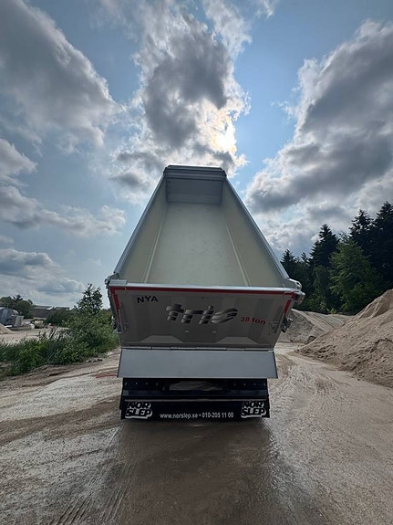 Trio släp 38-ton tipp NYHET 7 of 14