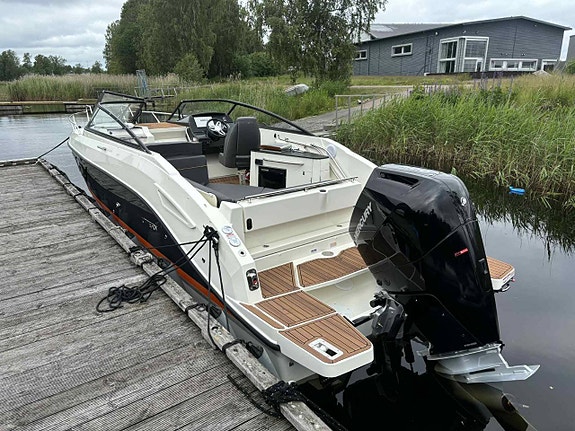 Uttern D77 & Mercury 350 V10 4-takt -2025 Fullutrustad 2 of 12