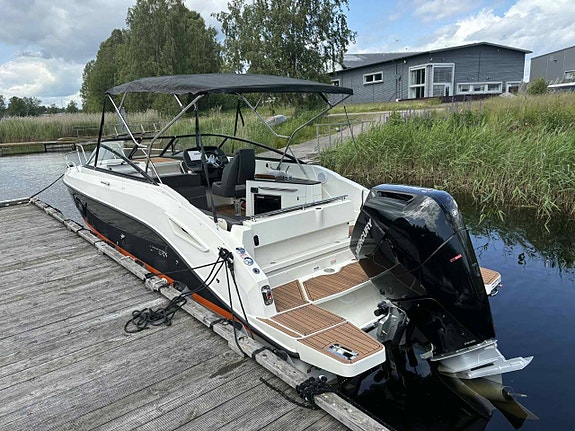 Uttern D77 & Mercury 350 V10 4-takt -2025 Fullutrustad