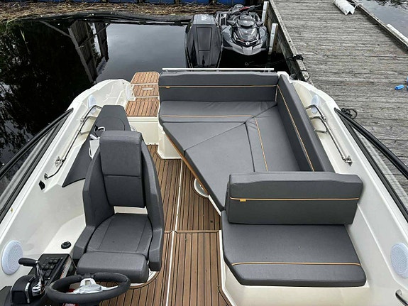 Uttern D77 & Mercury 350 V10 4-takt -2025 Fullutrustad 4 of 12