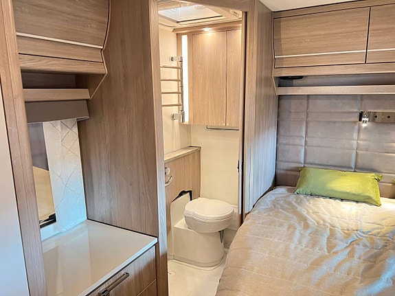 Kabe ROYAL 600 CXL KS  (ALDE+Ugn+Stor U-soffa) 26 of 30