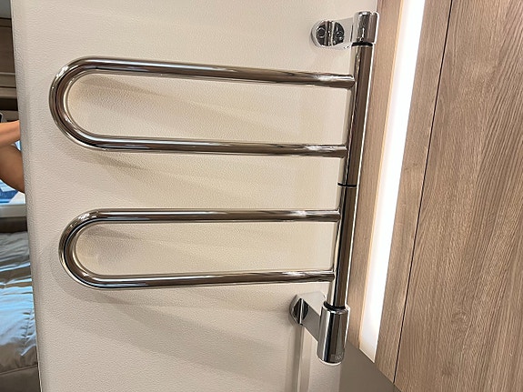 Kabe ROYAL 600 CXL KS  (ALDE+Ugn+Stor U-soffa) 30 of 30