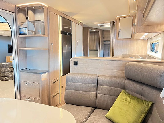 Kabe ROYAL 600 CXL KS  (ALDE+Ugn+Stor U-soffa) 13 of 30
