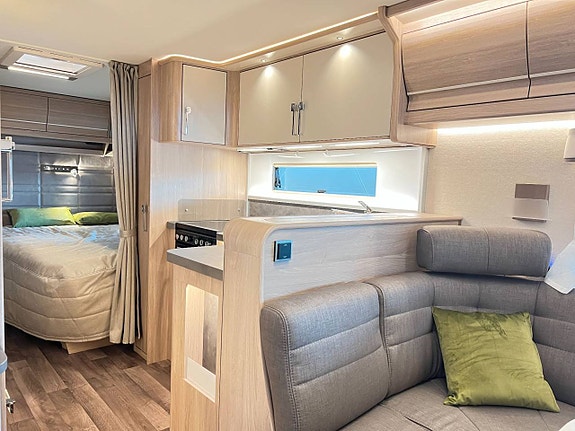 Kabe ROYAL 600 CXL KS  (ALDE+Ugn+Stor U-soffa) 11 of 30