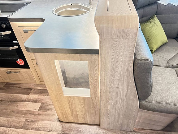Kabe ROYAL 600 CXL KS  (ALDE+Ugn+Stor U-soffa) 17 of 30