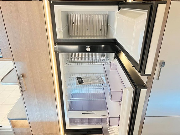 Kabe ROYAL 600 CXL KS  (ALDE+Ugn+Stor U-soffa) 22 of 30