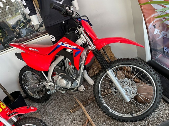 Honda CRF 125 F *FINNS I BUTIK!* 2 of 4