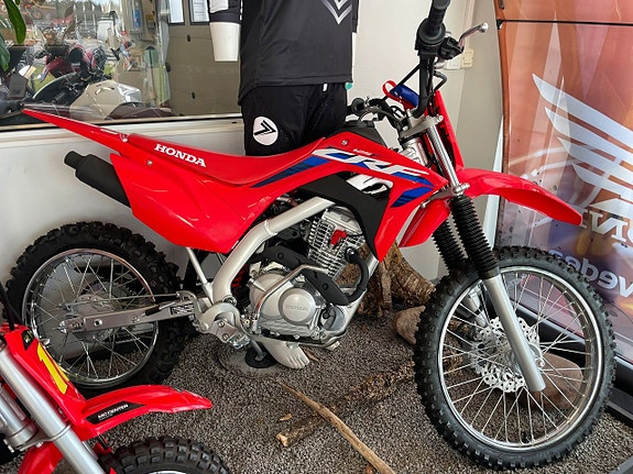 Honda CRF 125 F *FINNS I BUTIK!*