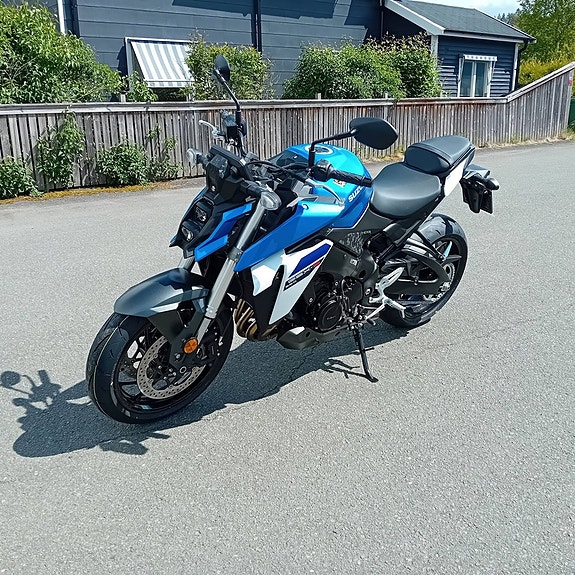 Suzuki GSX-S 950 5 of 8
