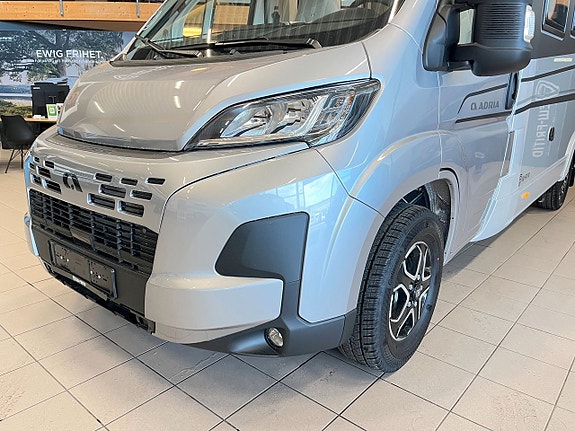 Adria COMPACT SUPREME DL (Kompkyl+Aut+Adaptiv+Face-2-face) 2 of 23
