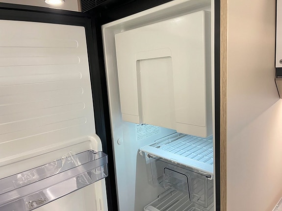 Adria COMPACT SUPREME DL (Kompkyl+Aut+Adaptiv+Face-2-face) 18 of 23