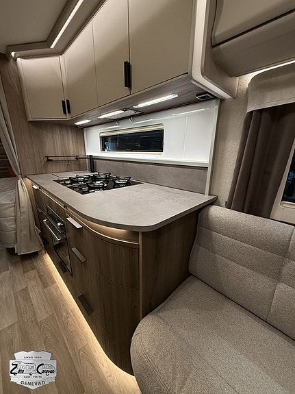 Kabe Royal 630 TDL 17 of 21
