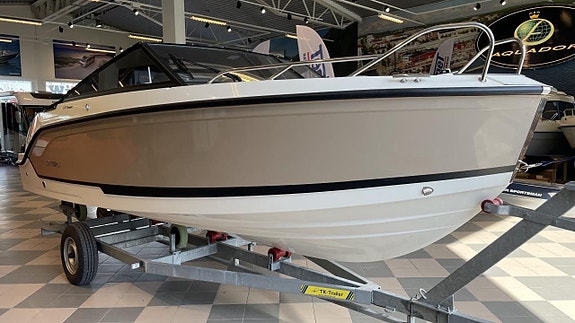 Uttern D59 2022 – Mercury F150 | Premium Edition | Endast 12