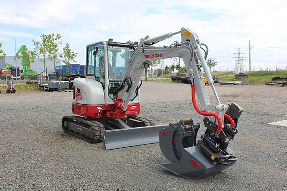 Ny Takeuchi TB335, TB 335  Rototilt med grip. 3 of 10