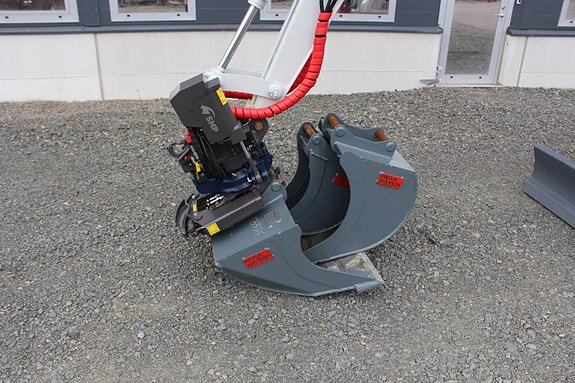Ny Takeuchi TB335, TB 335  Rototilt med grip. 6 of 10