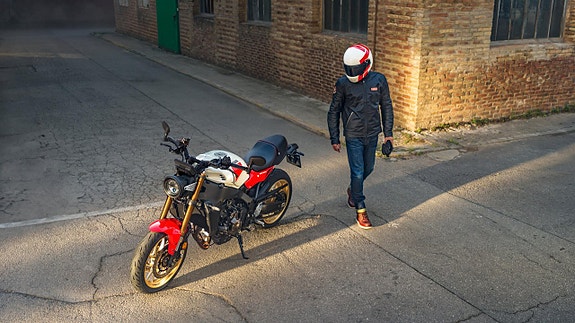 Yamaha XSR 900 ABS  xsr xsr900 7 of 7
